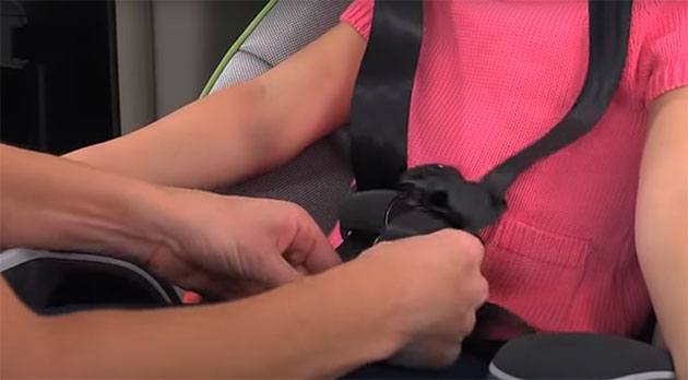 how to loosen straps on graco car seat forward facing